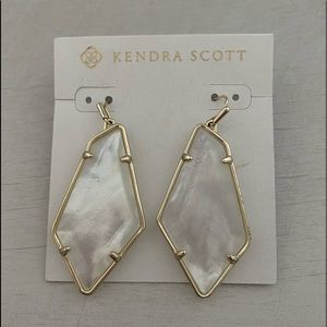Kendra Scott Emilia Drop Earrings (White)